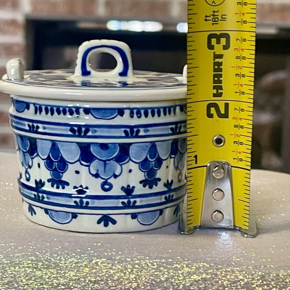 Delft Glazed Butter cup Porcelain, Hand Painted By S Dessons Blue & White Floral - Picture 8 of 8